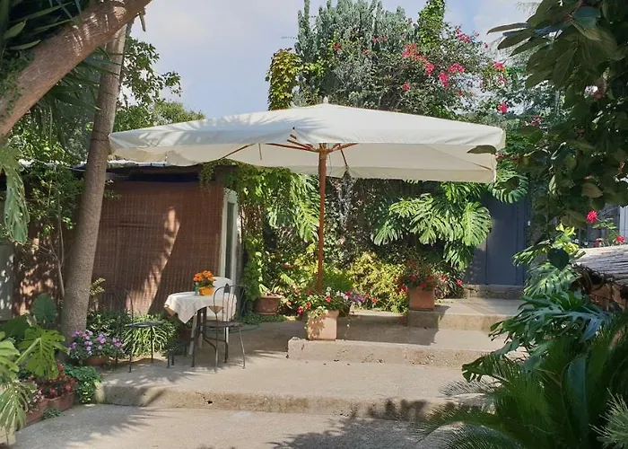 Casa Carolina Bed & Breakfast 3*